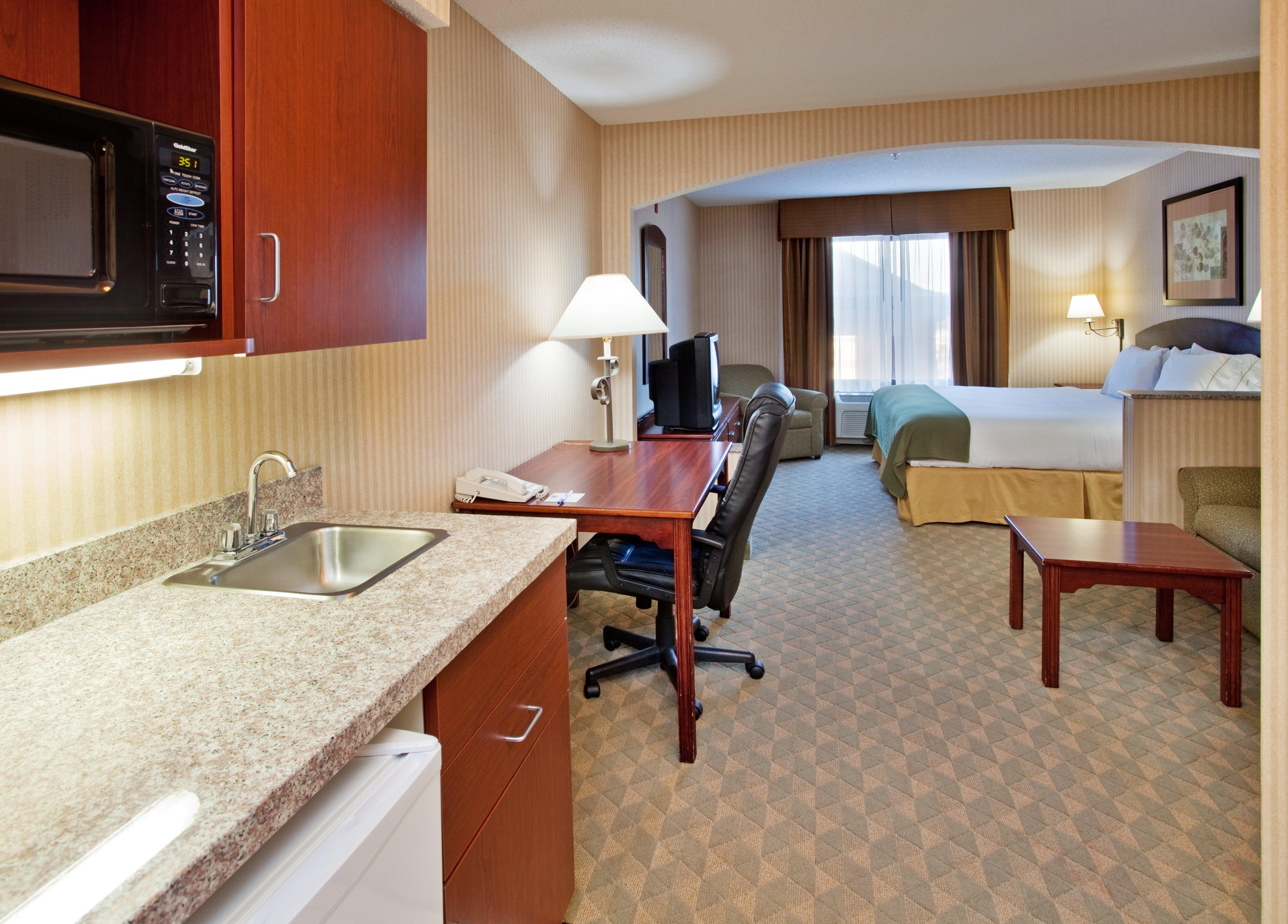 Spark By Hilton Lansing Kültér fotó
