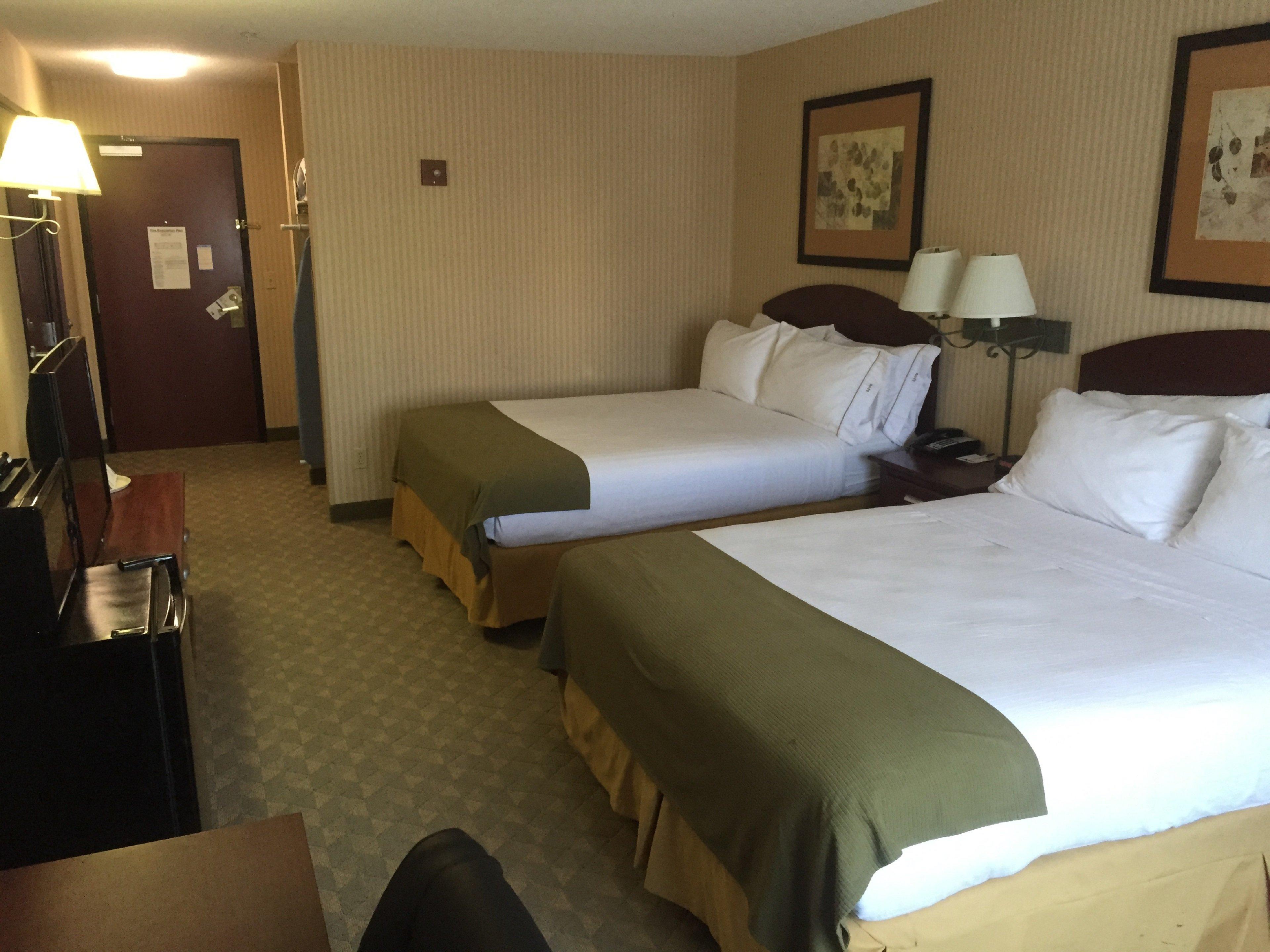 Spark By Hilton Lansing Kültér fotó